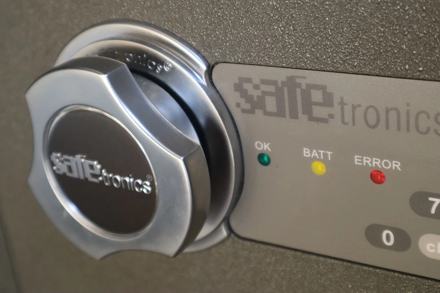 Взломостойкий сейф Safetronics NTR-22EM